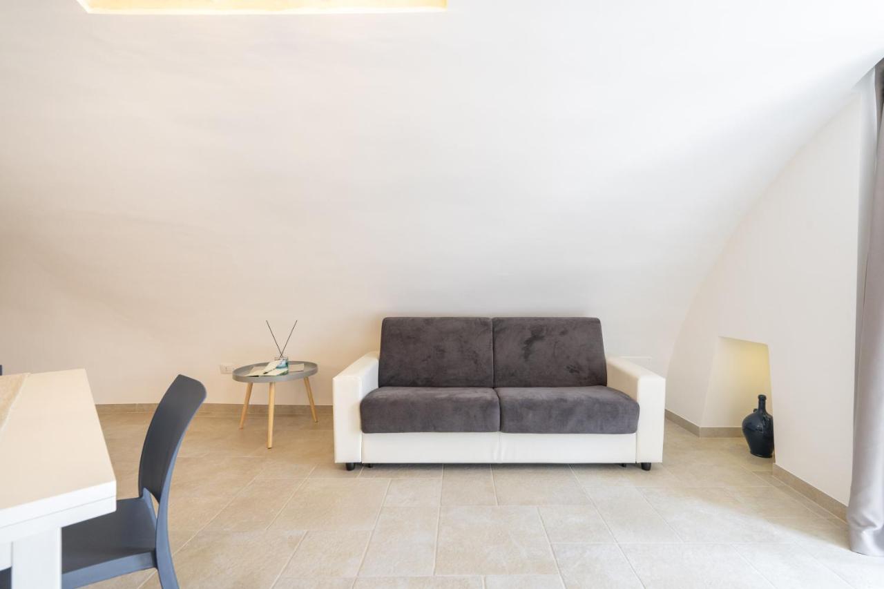 Suite La Scala Del Borgo 치스테르니노 외부 사진