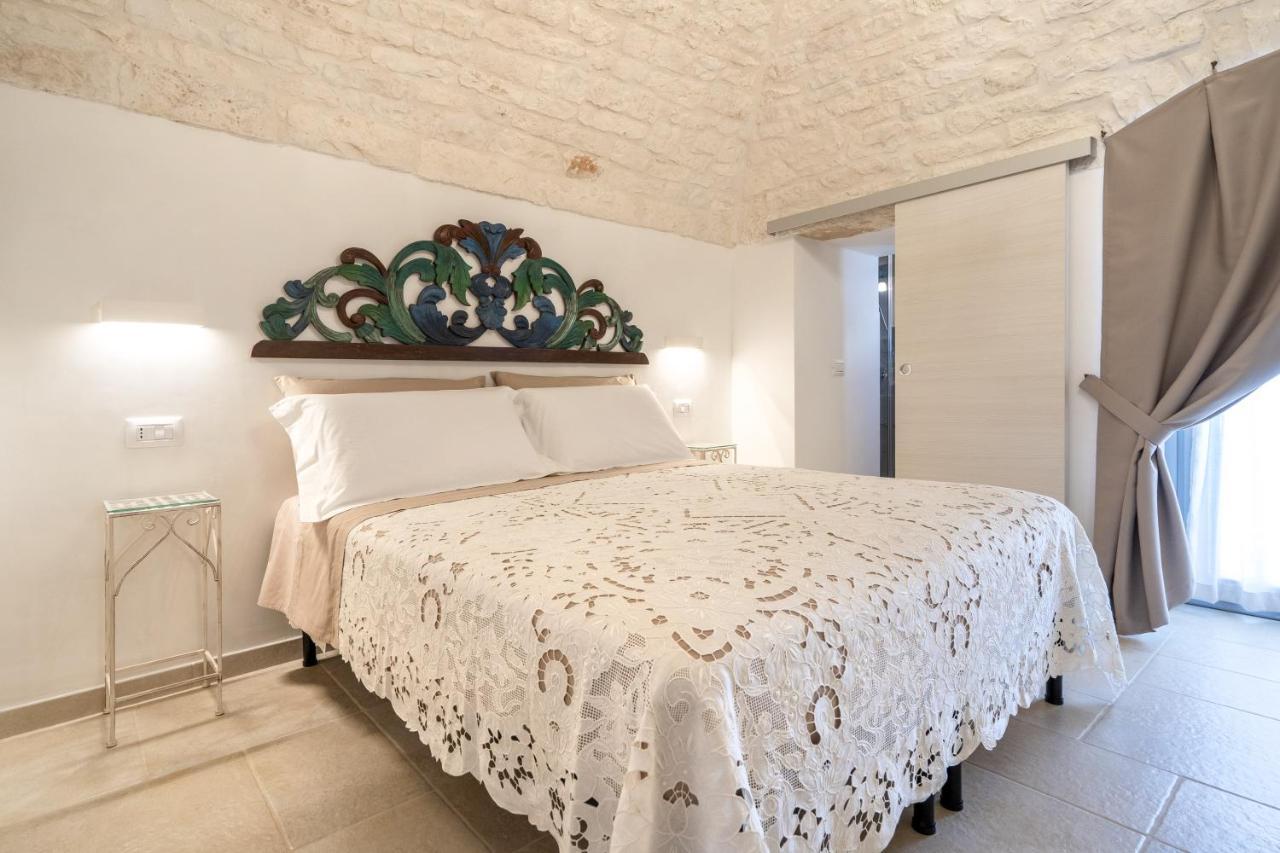 Suite La Scala Del Borgo 치스테르니노 외부 사진