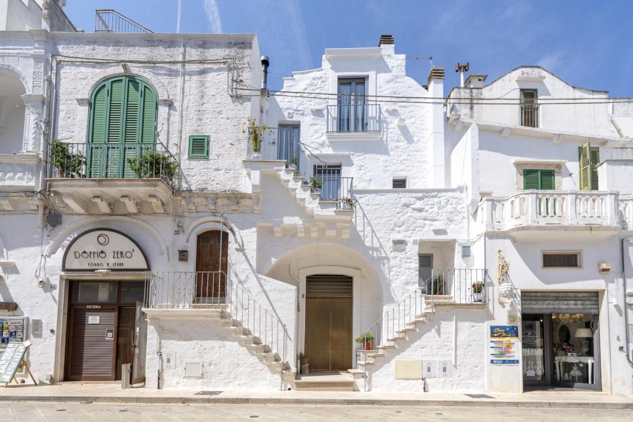 Suite La Scala Del Borgo 치스테르니노 외부 사진